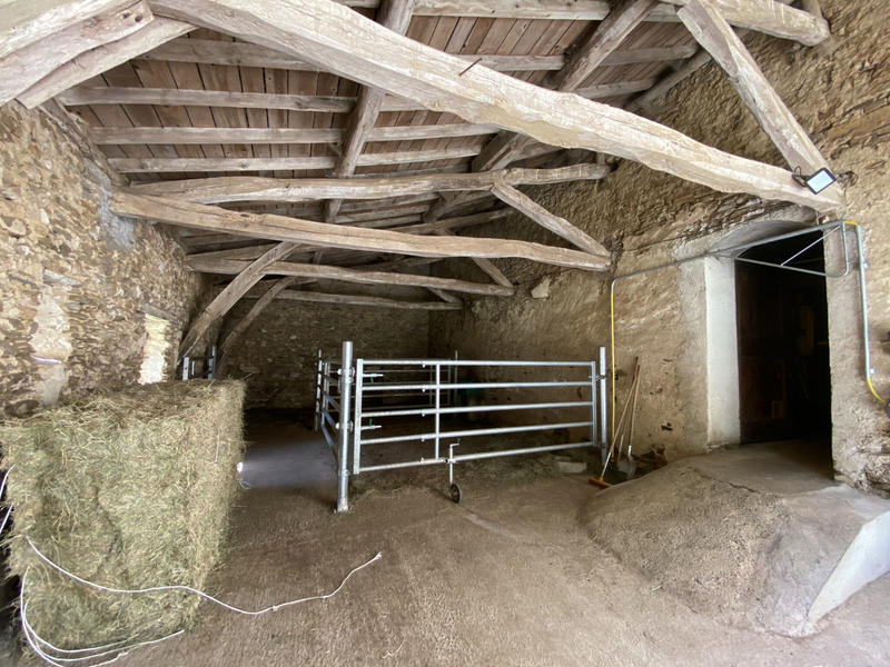 Maison - 360 m² - 8 pièces