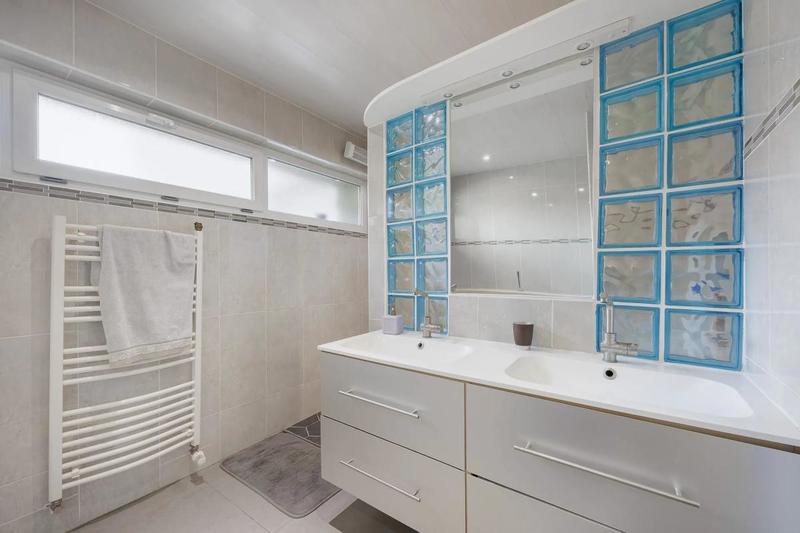 Maison - 190 m² - 6 pièces