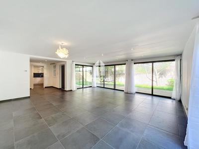 Maison - 117 m² - 4 pièces