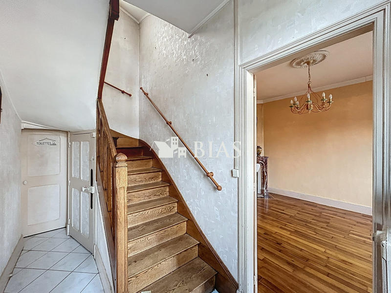 Maison traditionnelle - 107 m² - 5 pièces