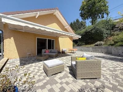 Maison - 222 m² - 5 pièces