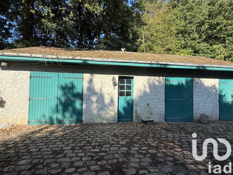 Maison - 300 m² - 8 pièces