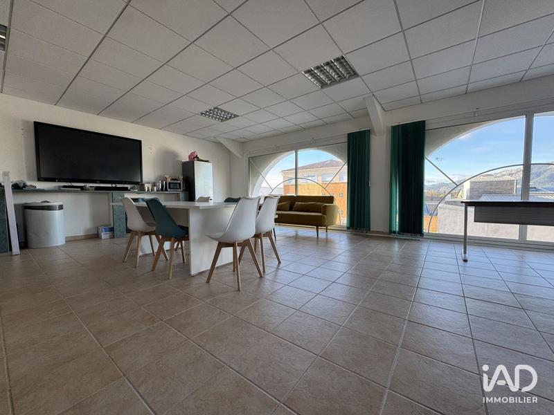 Local commercial - 454 m²