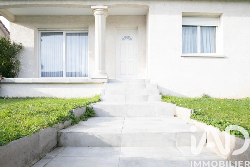 Maison - 200 m² - 8 pièces