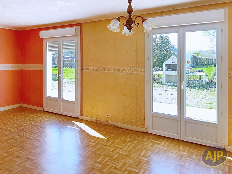 Maison - 102 m² - 5 pièces