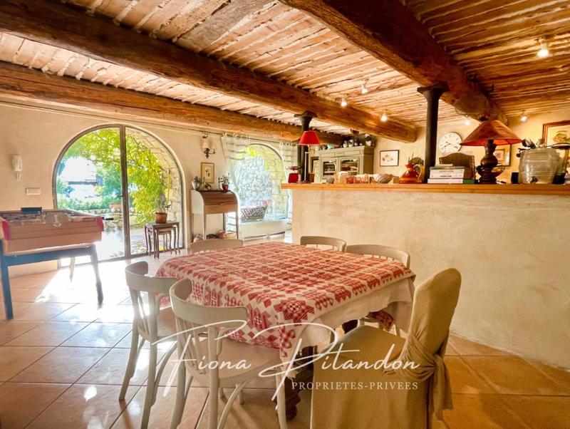 Maison - 357 m² - 13 pièces