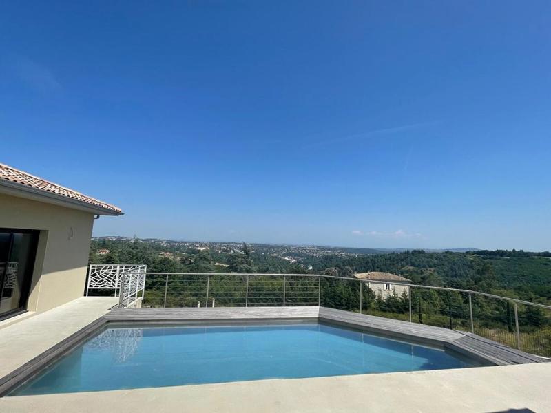 Maison - 146 m² - 5 pièces