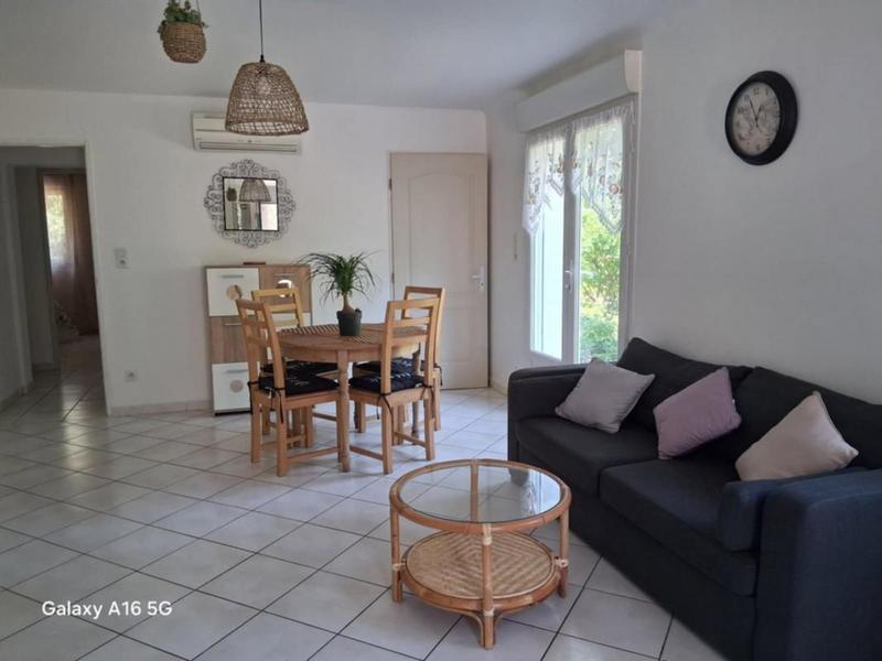 Maison - 210 m² - 9 pièces