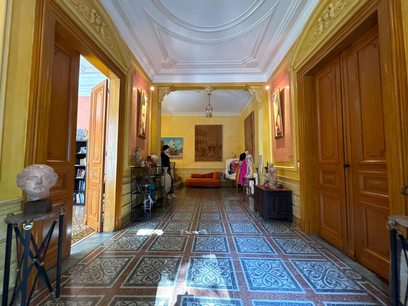 Maison - 380 m² - 11 pièces