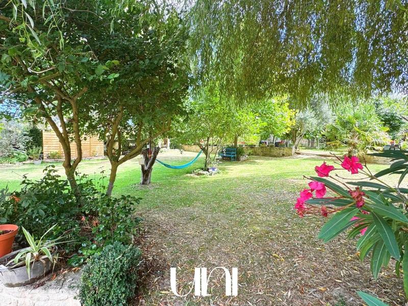 Maison - 352 m² - 8 pièces