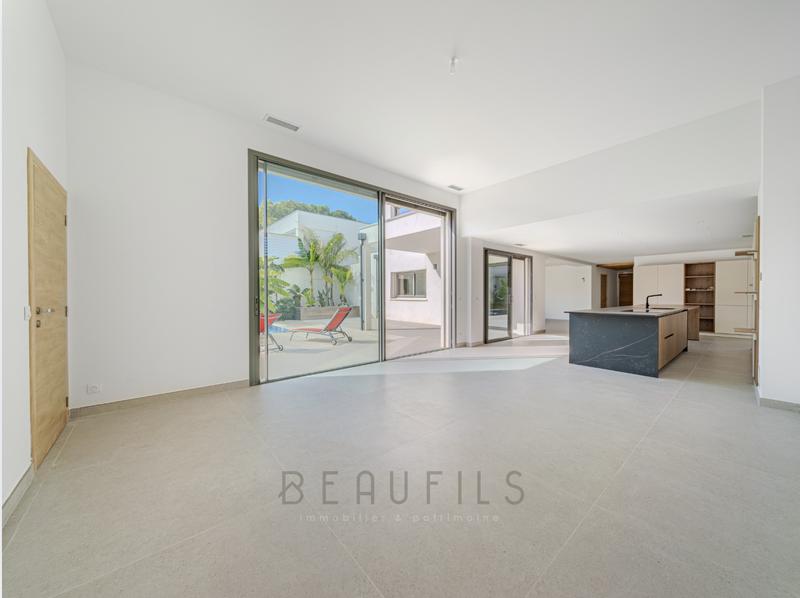 Villa - 255 m² - 7 pièces