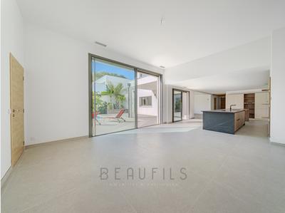 Villa - 255 m² - 7 pièces