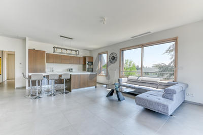 Appartement - 106 m² - 4 pièces