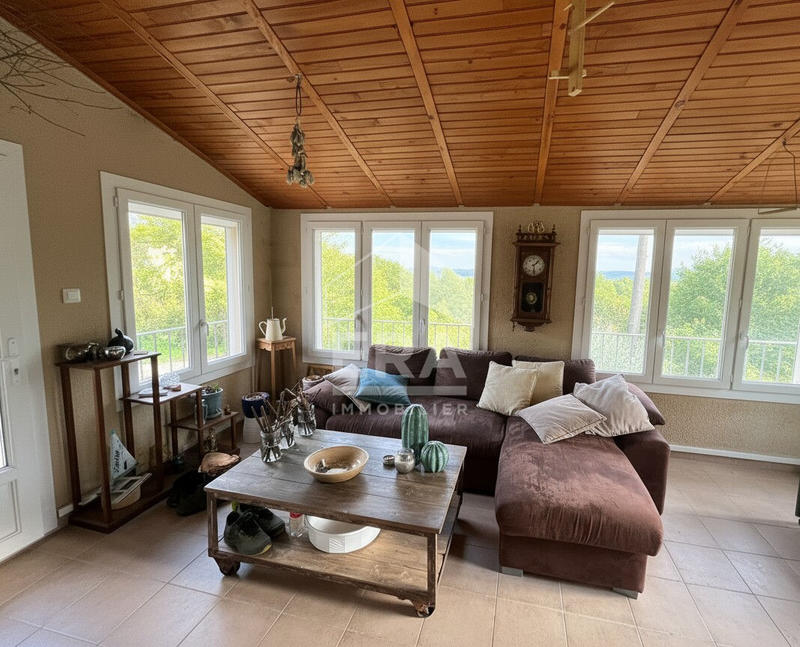 Maison - 172 m² - 8 pièces