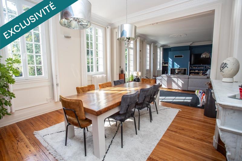 Maison de maîtres - 239 m² - 6 pièces