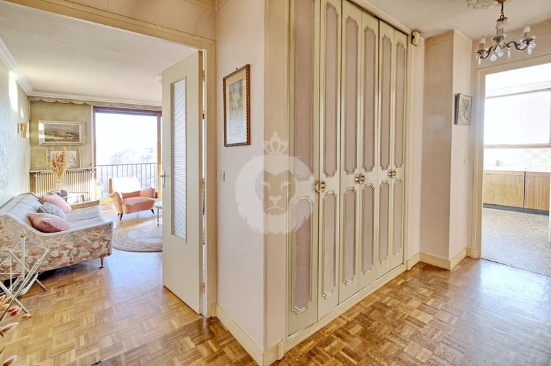 Appartement - 90 m² - 4 pièces