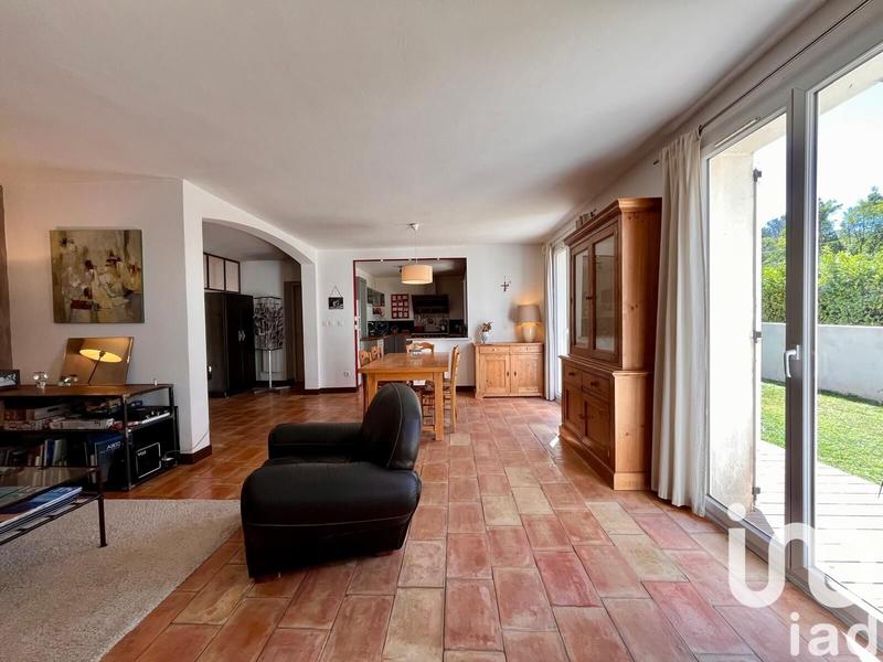 Maison - 169 m² - 9 pièces