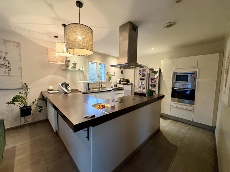 Villa - 104 m² - 4 pièces