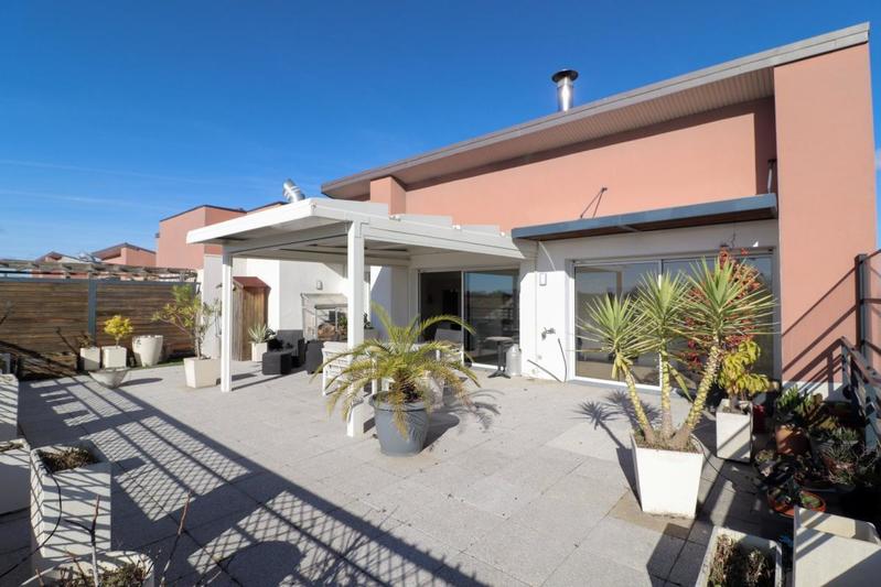 Appartement - 96 m² - 3 pièces