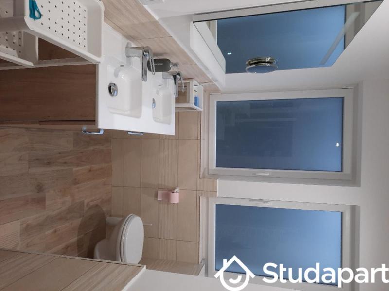 Chambre - 14 m² - 1 pièce