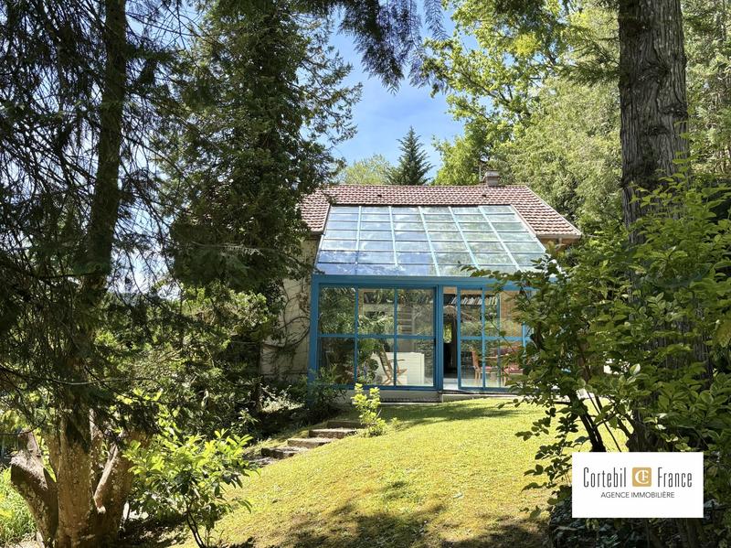 Villa - 251 m² - 8 pièces