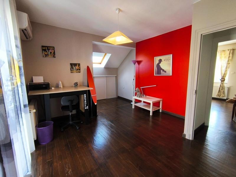 Maison - 137 m² - 5 pièces