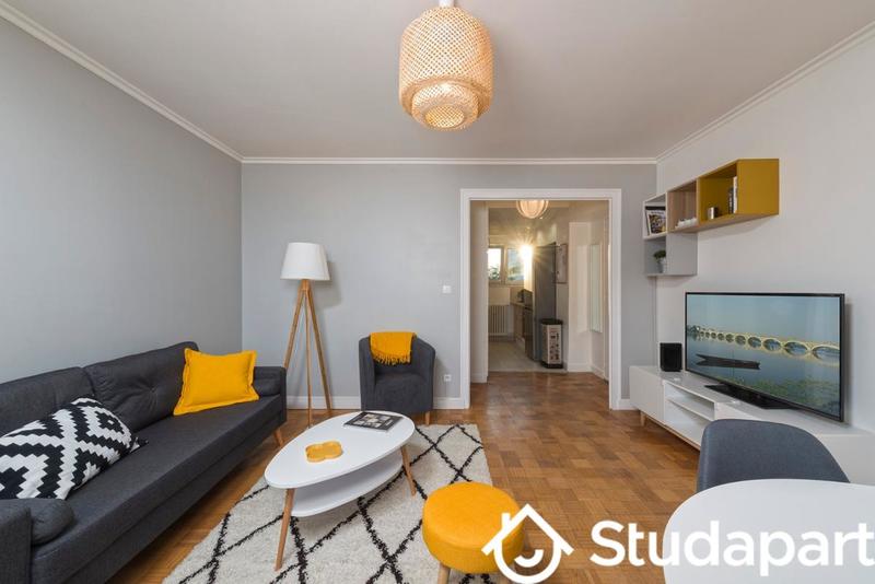 Chambre - 10 m² - 1 pièce