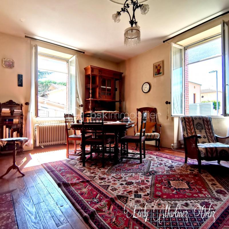 Moulin - 600 m² - 9 pièces