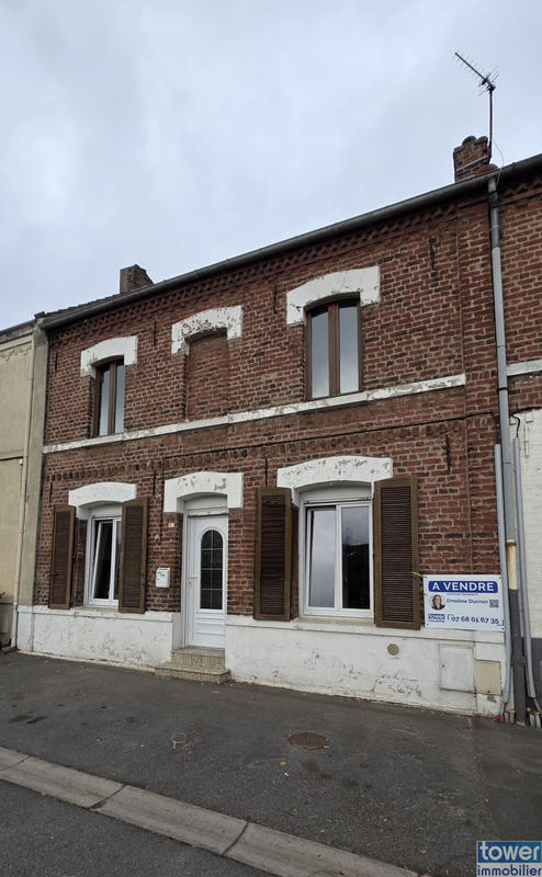 Maison - 96 m² - 6 pièces