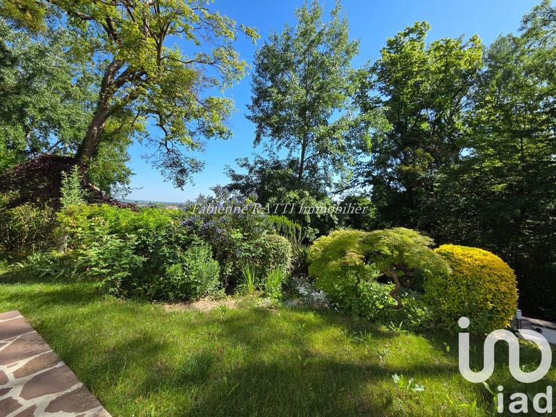 Maison - 410 m² - 9 pièces