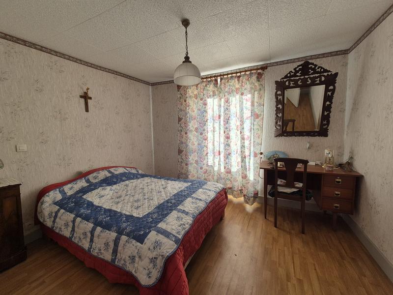 Maison - 90 m² - 5 pièces