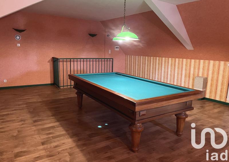 Maison - 247 m² - 8 pièces