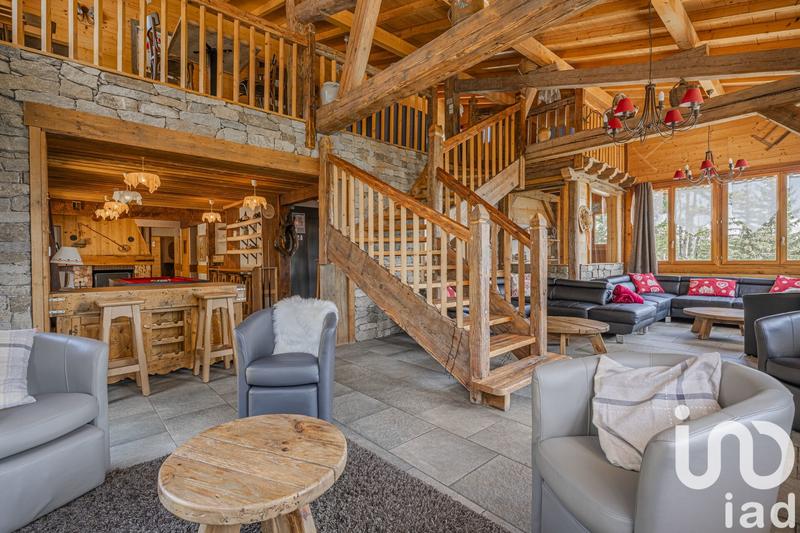 Maison - 424 m² - 10 pièces