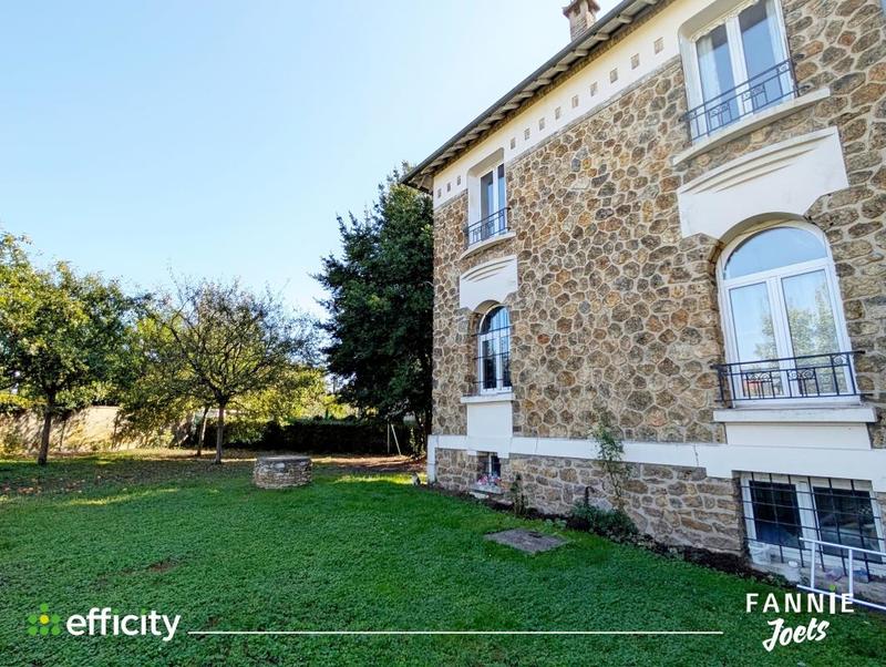 Demeure - 137 m² - 6 pièces