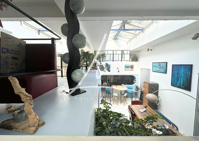 Loft - 203 m² - 6 pièces
