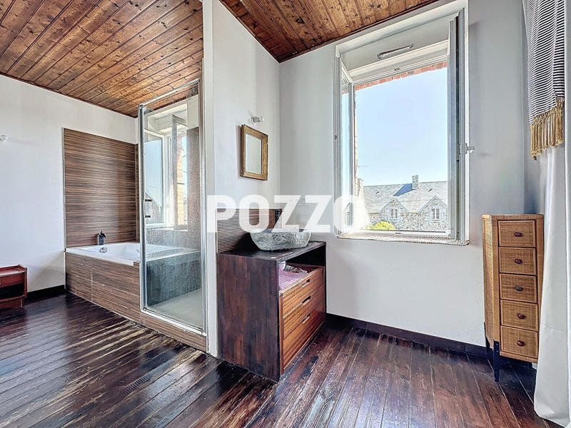 Maison - 160 m² - 6 pièces