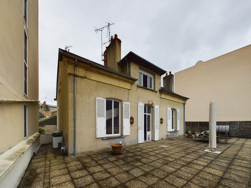 Appartement - 90 m² - 3 pièces