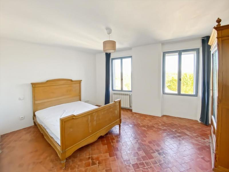 Appartement - 82 m² - 3 pièces