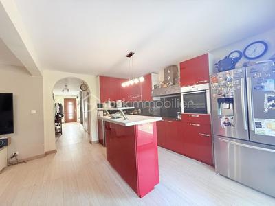 Pavillon - 245 m² - 13 pièces