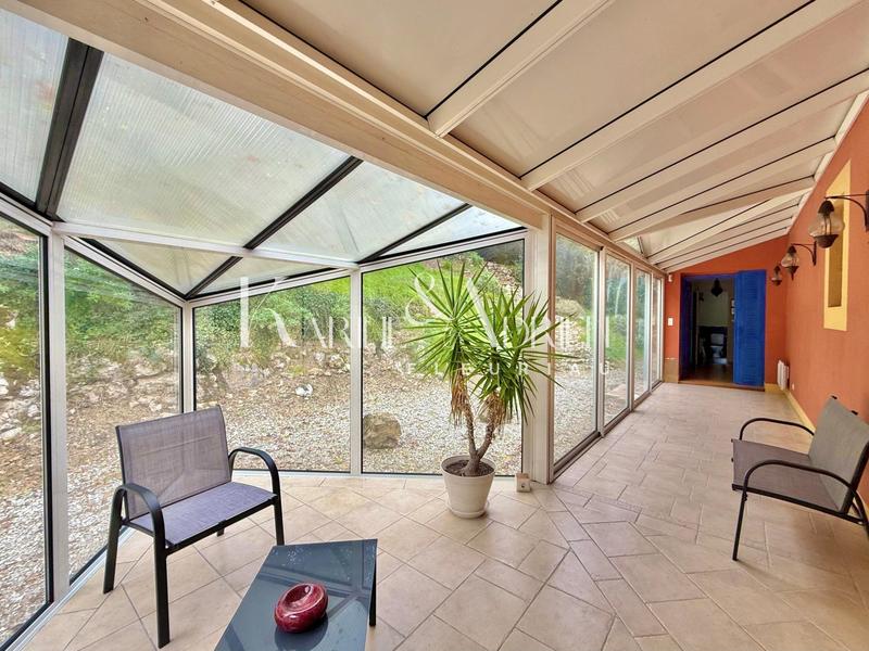 Maison - 290 m² - 10 pièces