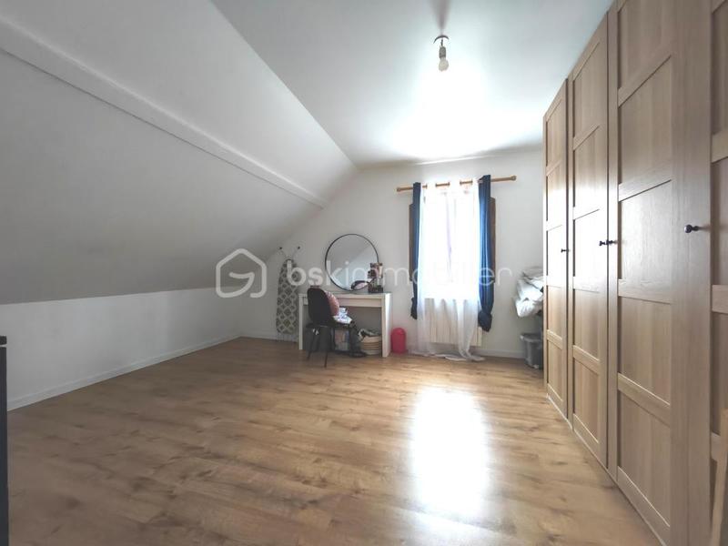 Maison - 180 m² - 7 pièces