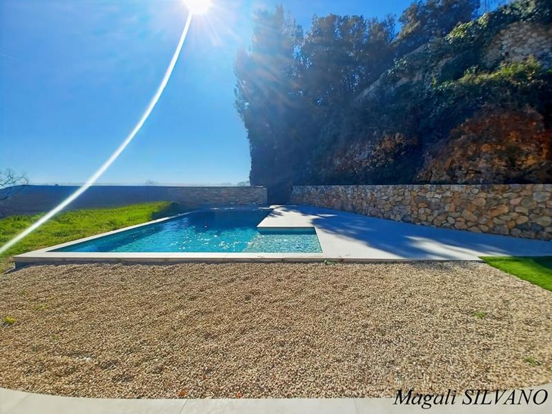 Villa - 160 m² - 5 pièces