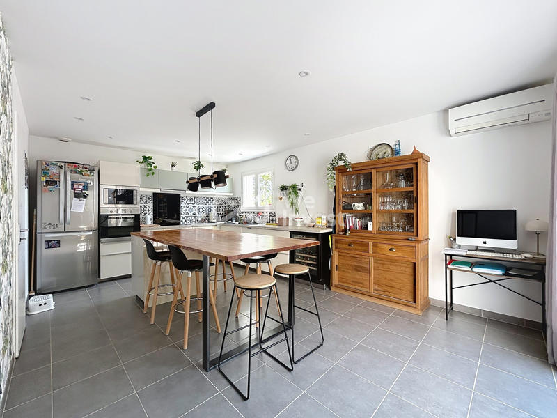 Villa - 101 m² - 4 pièces