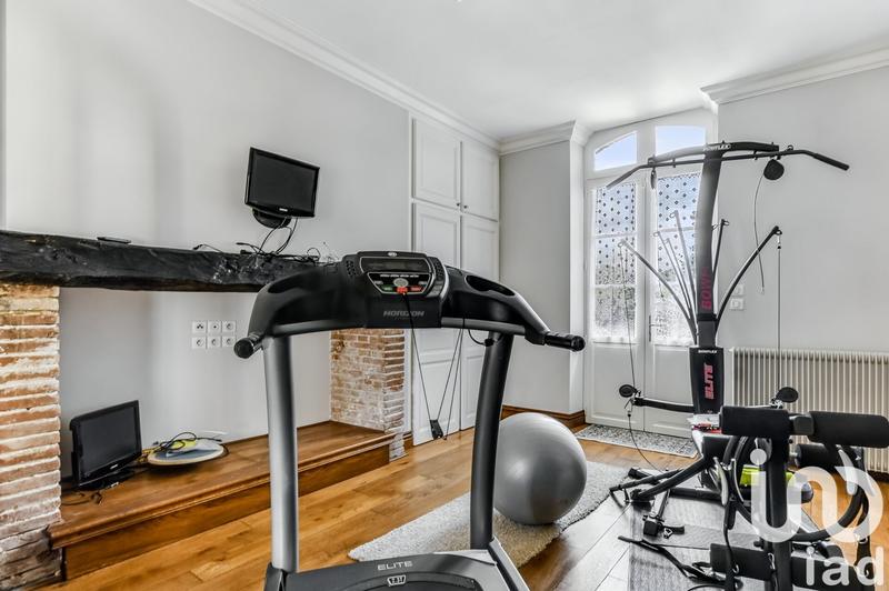 Maison - 435 m² - 11 pièces