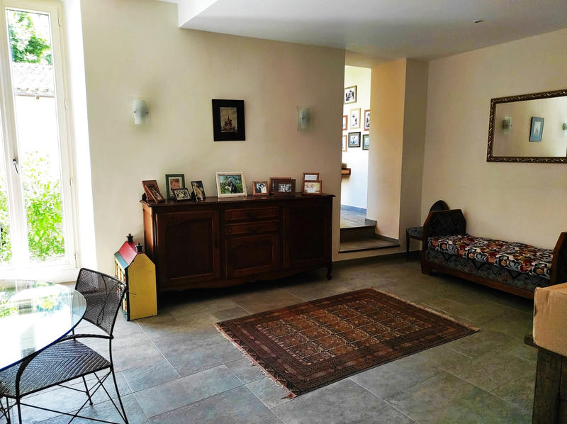 Maison - 799 m² - 25 pièces