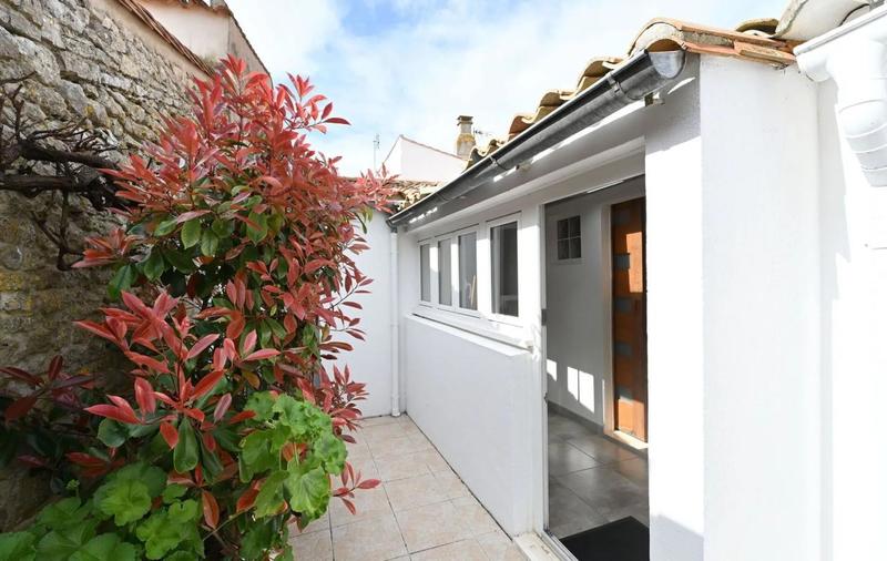 Propriété - 148 m² - 6 pièces