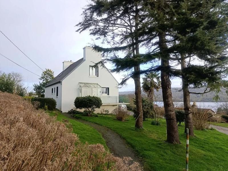 Maison - 98 m² - 5 pièces