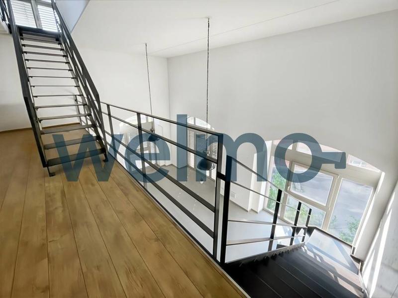 Loft - 175 m² - 5 pièces