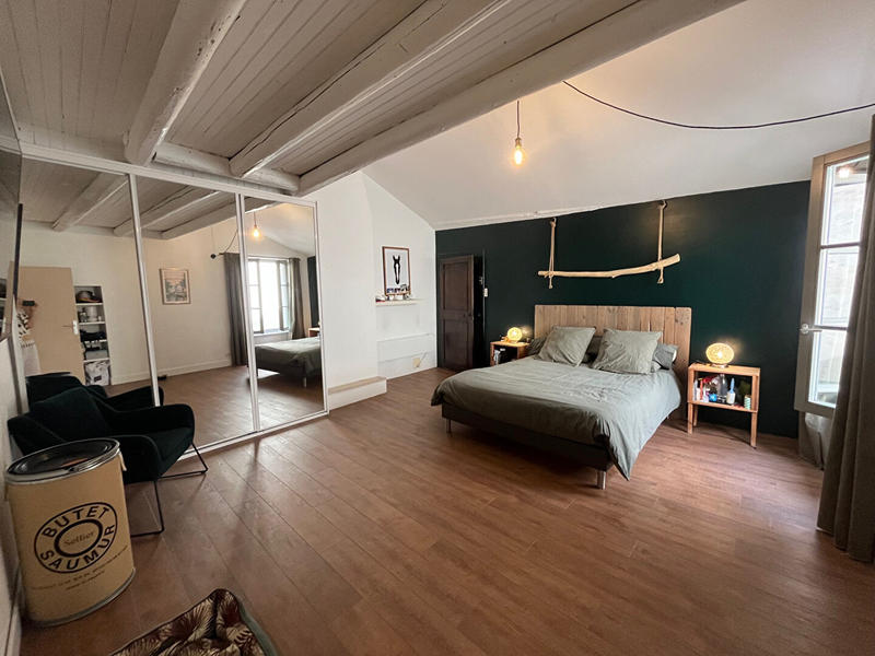 Maison - 317 m² - 7 pièces