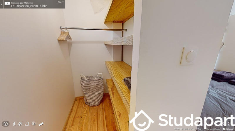 Chambre - 130 m² - 1 pièce